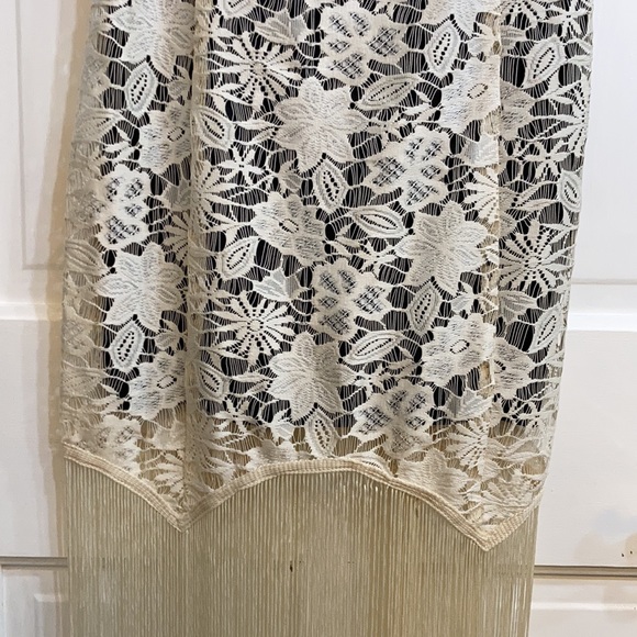 Special Occasion Lace Dress - Picture 7 of 10